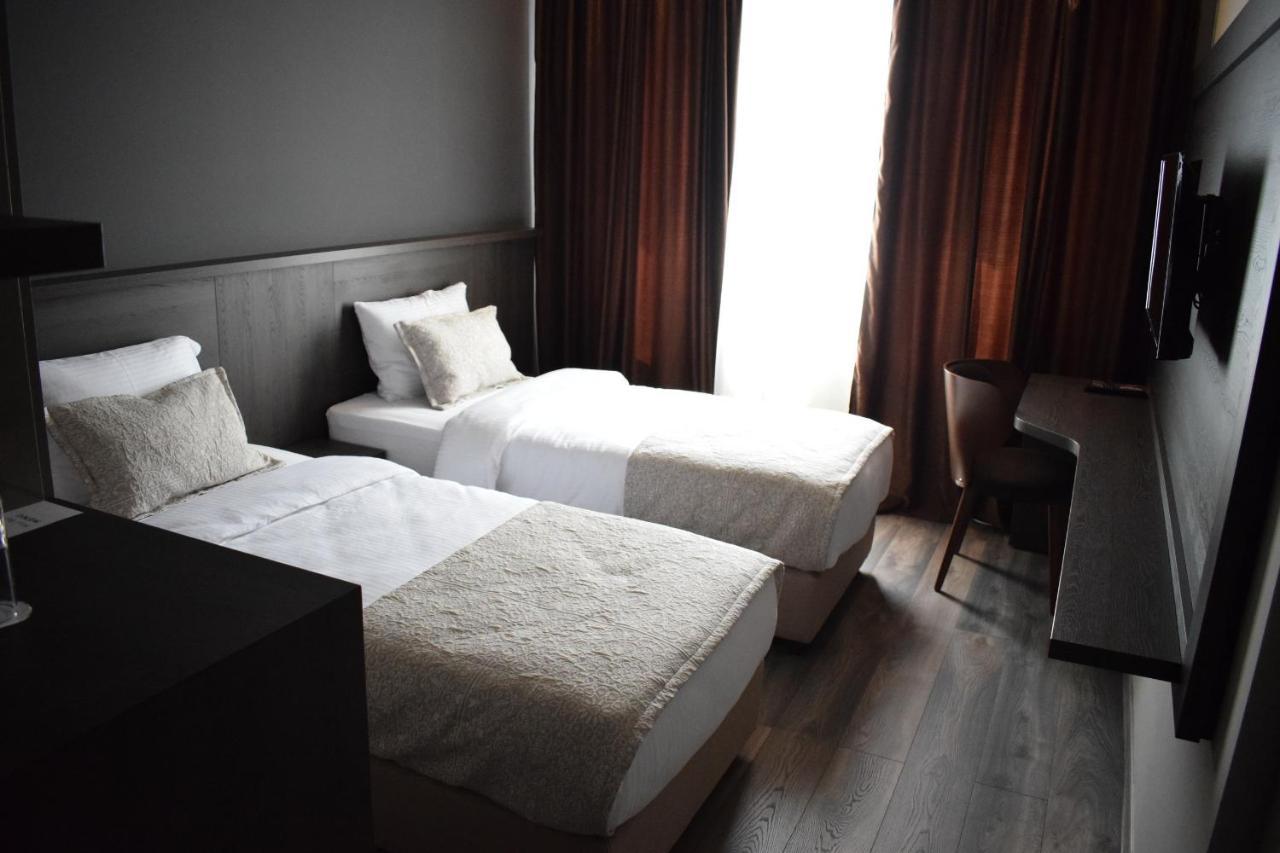 Hotel Ub Business & Wellness Ub Extérieur photo